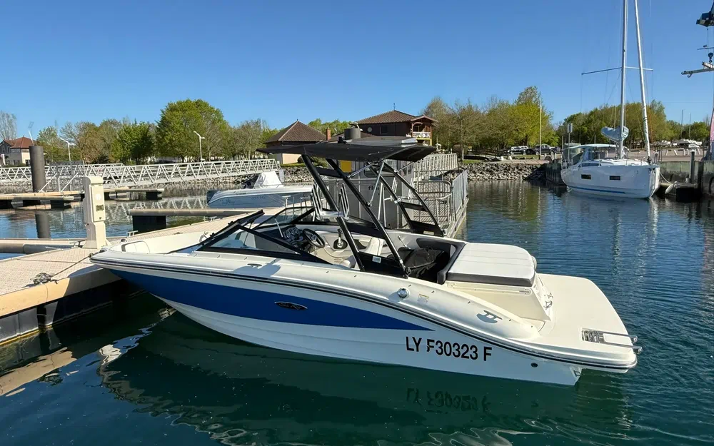 slider 2 Sea Ray 19 SPXE