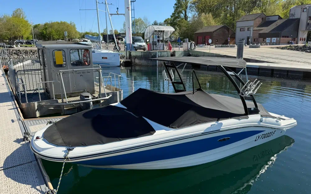 slider 27 Sea Ray 19 SPXE