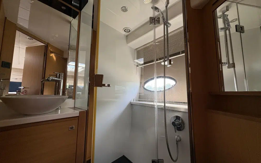 slider 4 Princess V57