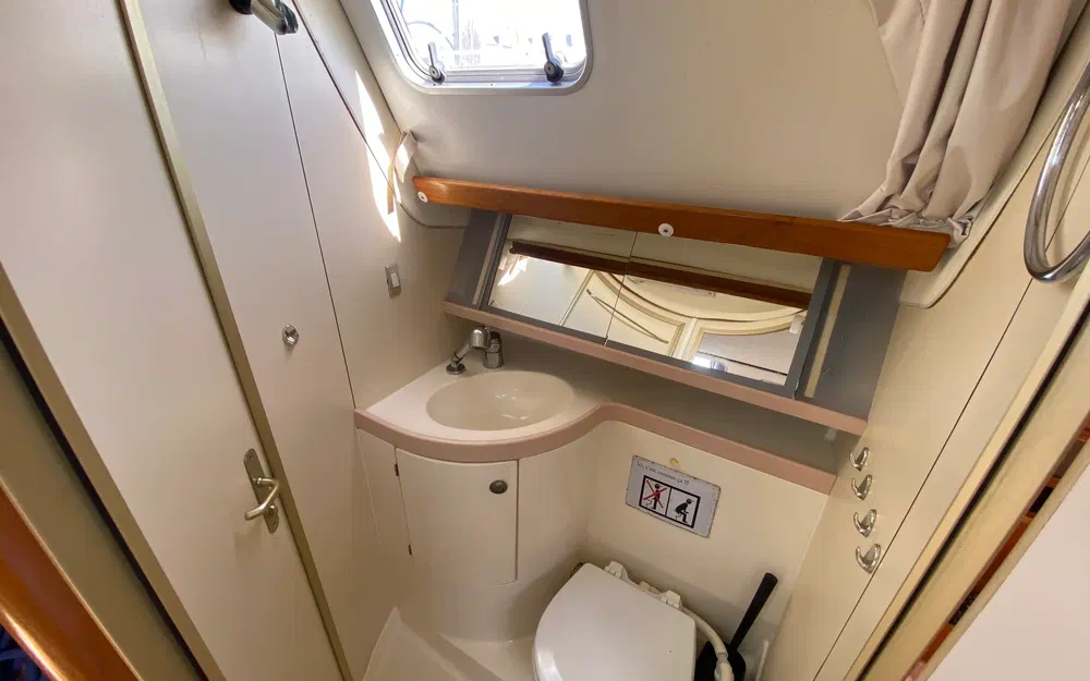 slider 21 Jeanneau Sun Odyssey 36