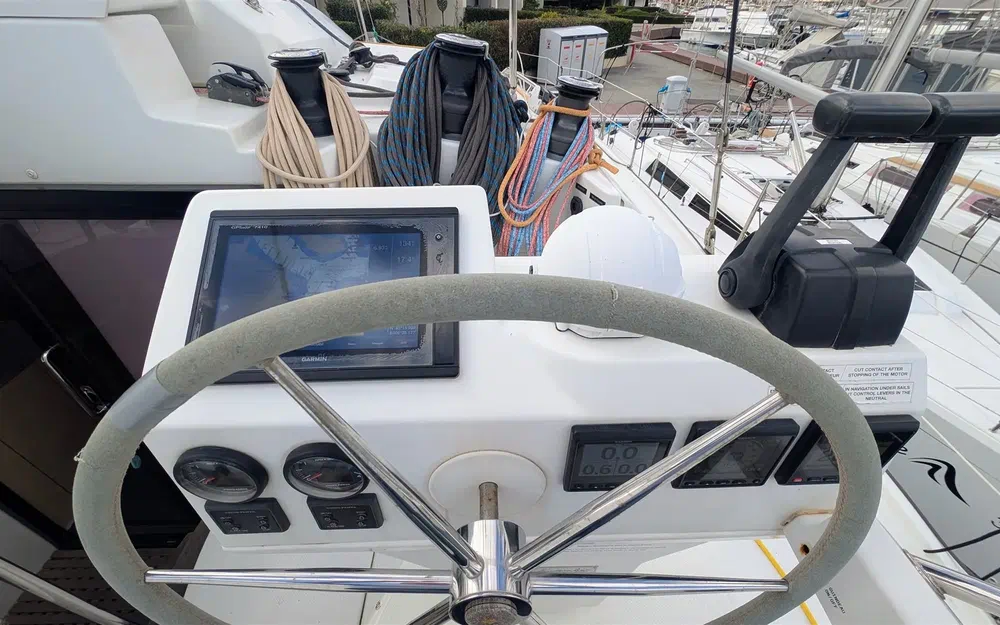 slider 18 Fountaine Pajot Saba 50