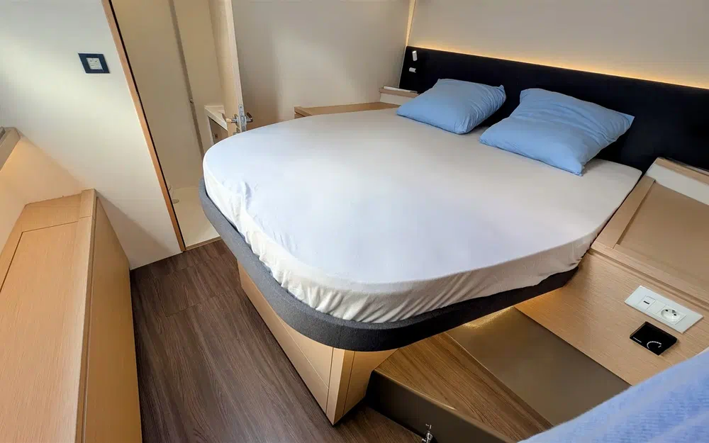 slider 8 Fountaine Pajot Saba 50