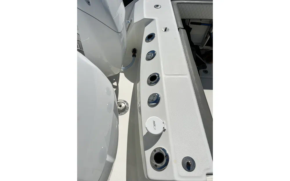 slider 15 Boston Whaler 280 Outrage