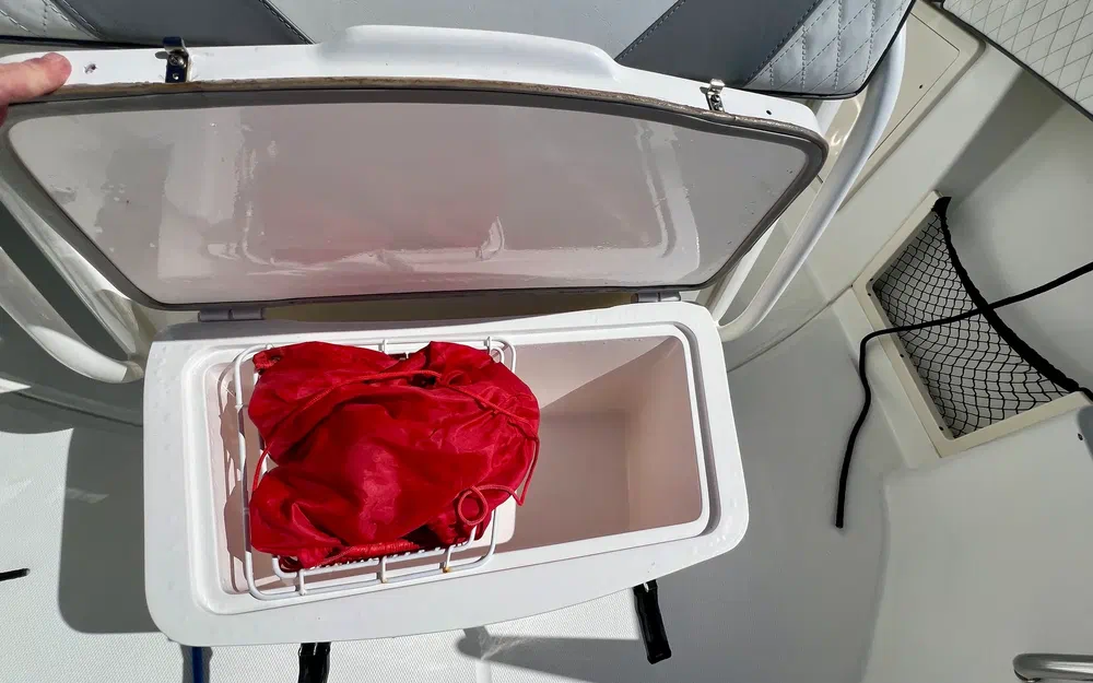 slider 20 Boston Whaler 280 Outrage