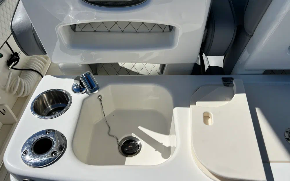 slider 13 Boston Whaler 280 Outrage