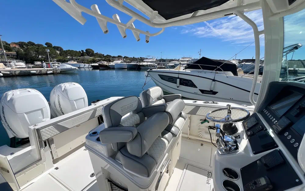 slider 4 Boston Whaler 280 Outrage