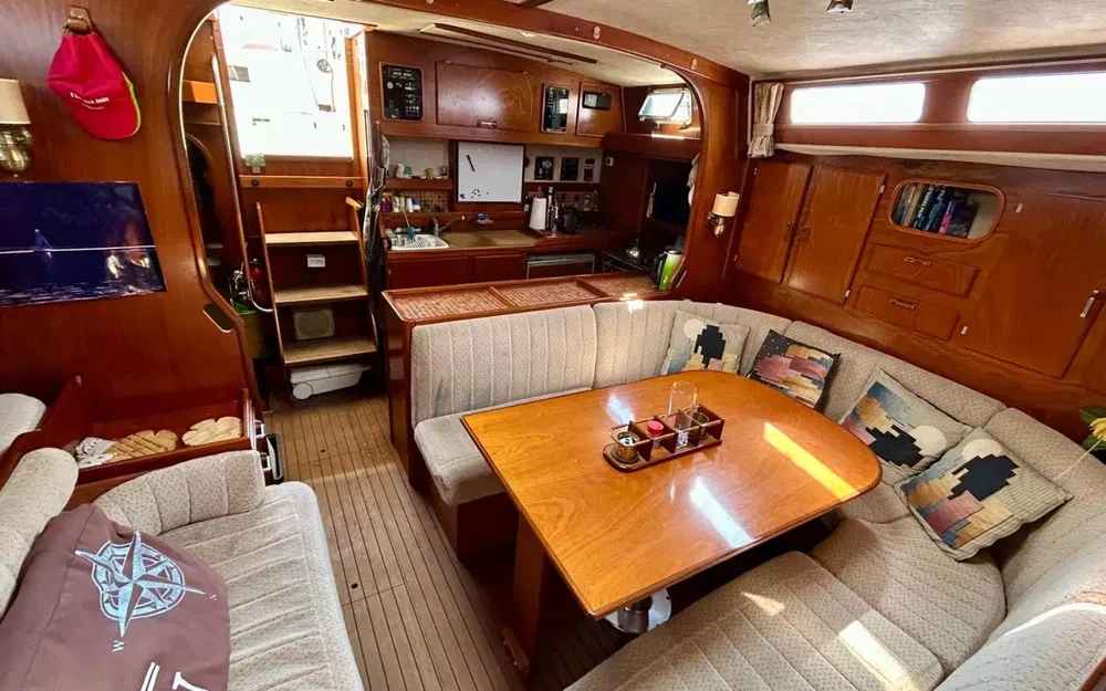 slider 10 Amel Super Maramu