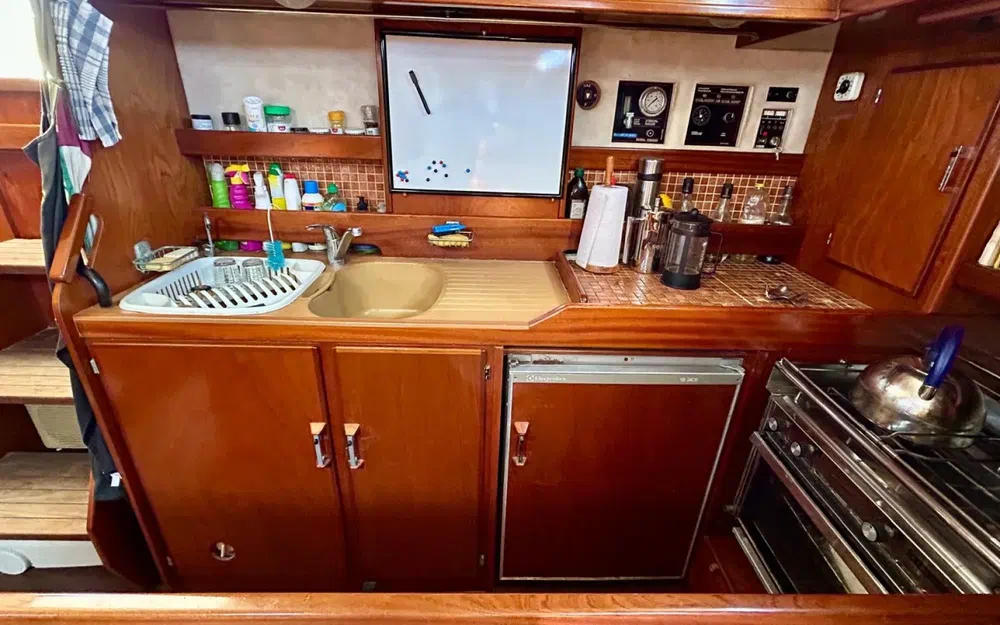 slider 13 Amel Super Maramu