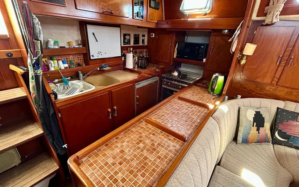 slider 14 Amel Super Maramu