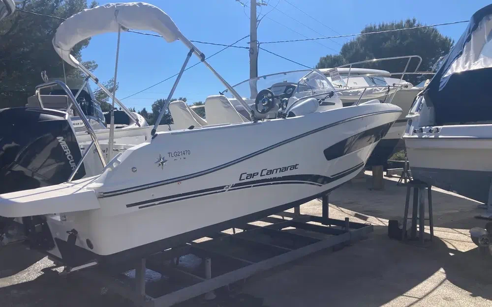 slider 1 Jeanneau CAP CAMARAT 7.5 WA S2