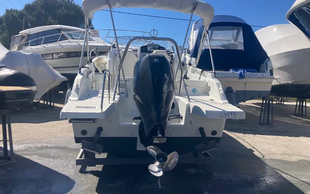 slider 4 Jeanneau CAP CAMARAT 7.5 WA S2