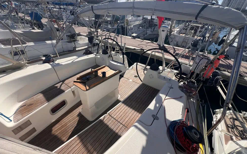 slider 1 Bavaria Cruiser 40