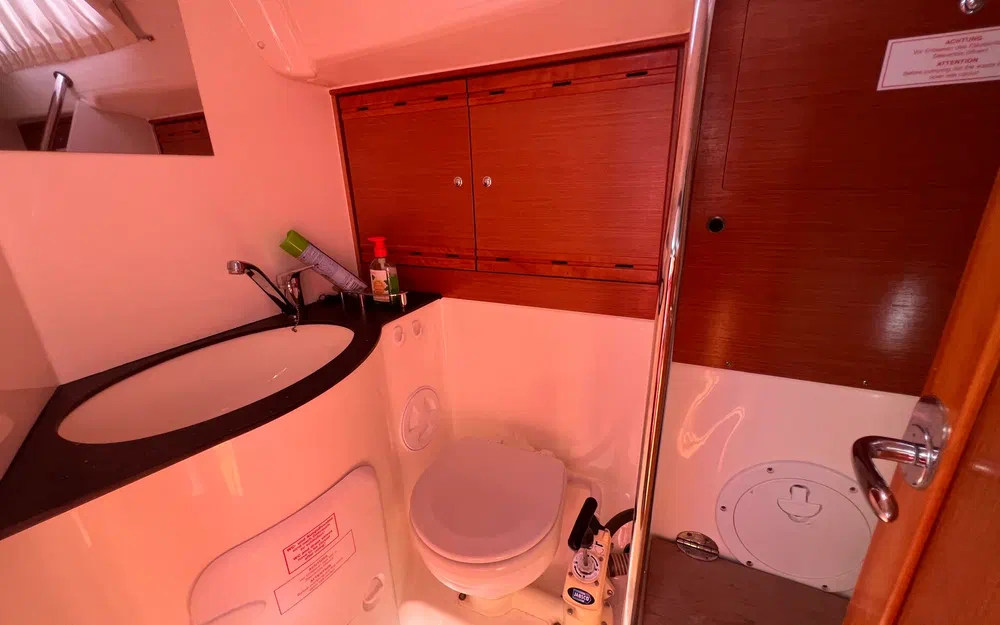 slider 8 Bavaria Cruiser 40