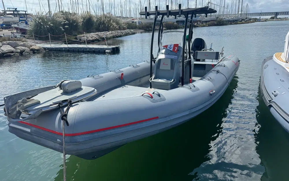 slider 0 Marshall M6 Touring