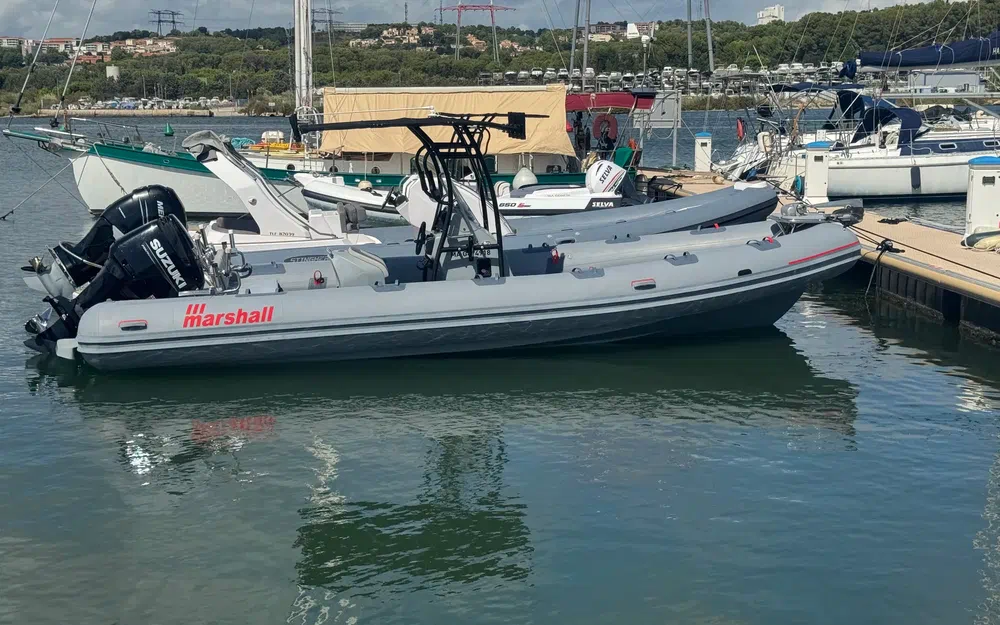 slider 2 Marshall M6 Touring