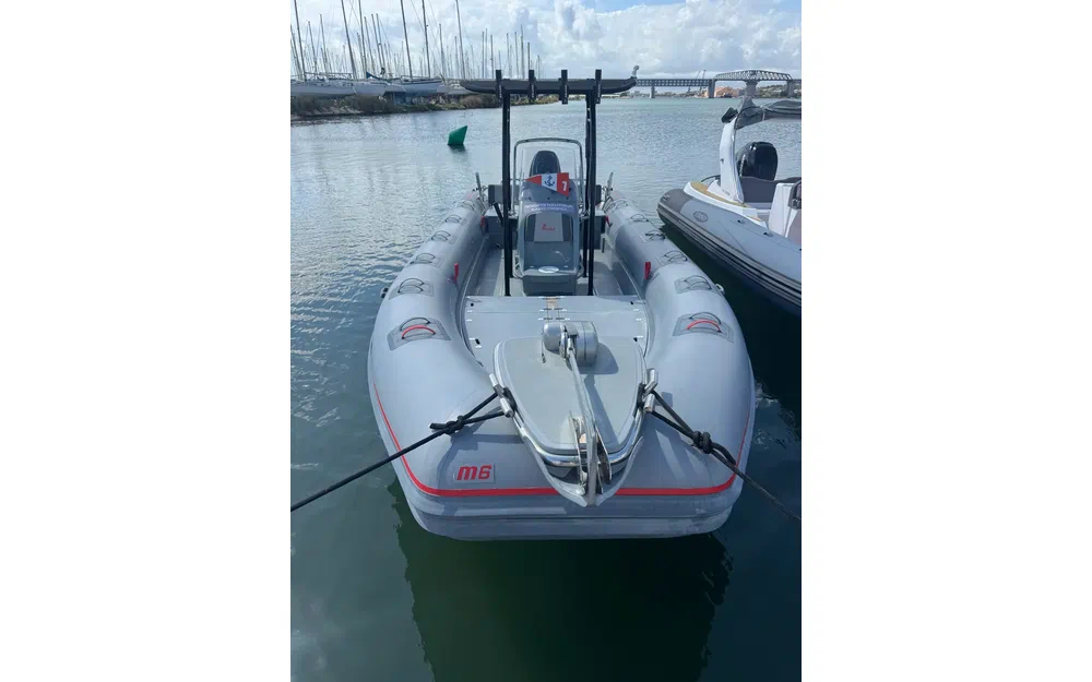 slider 4 Marshall M6 Touring