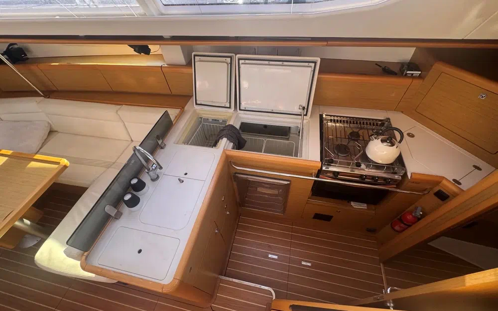 slider 19 Jeanneau Sun Odyssey 50 DS