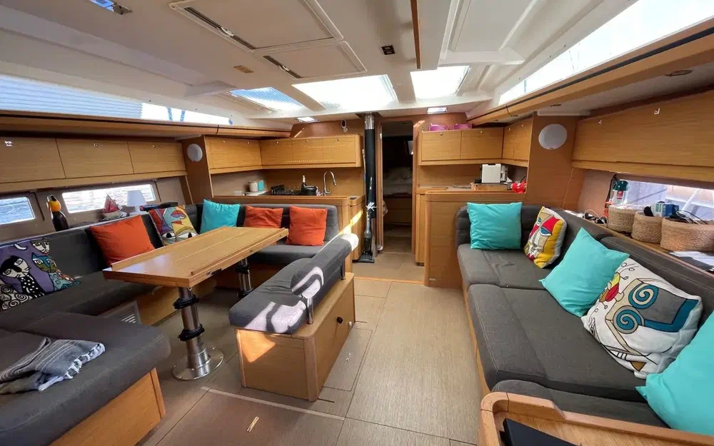 slider 10 Dufour 512