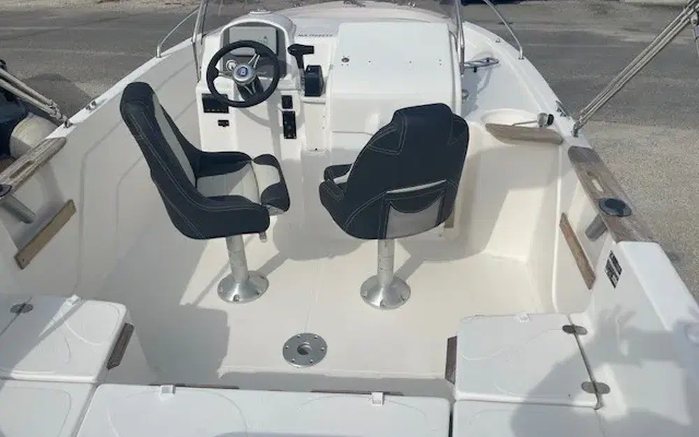 slider 18 B2 Marine Cap Ferret 652