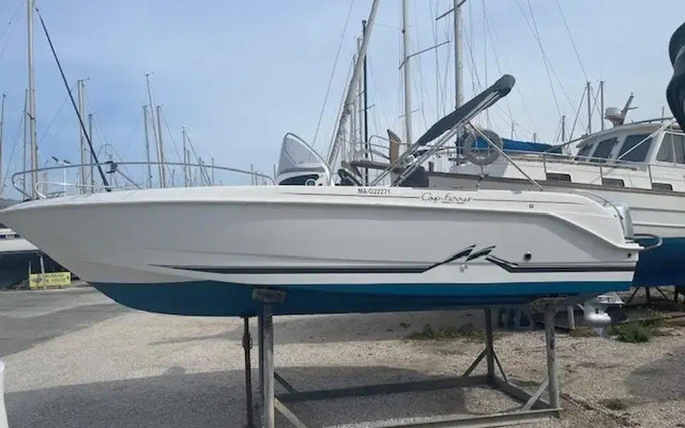 slider 5 B2 Marine Cap Ferret 652