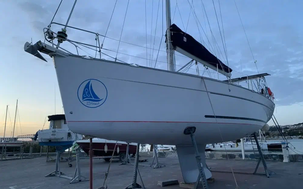 slider 9 Beneteau Cyclades 39.3