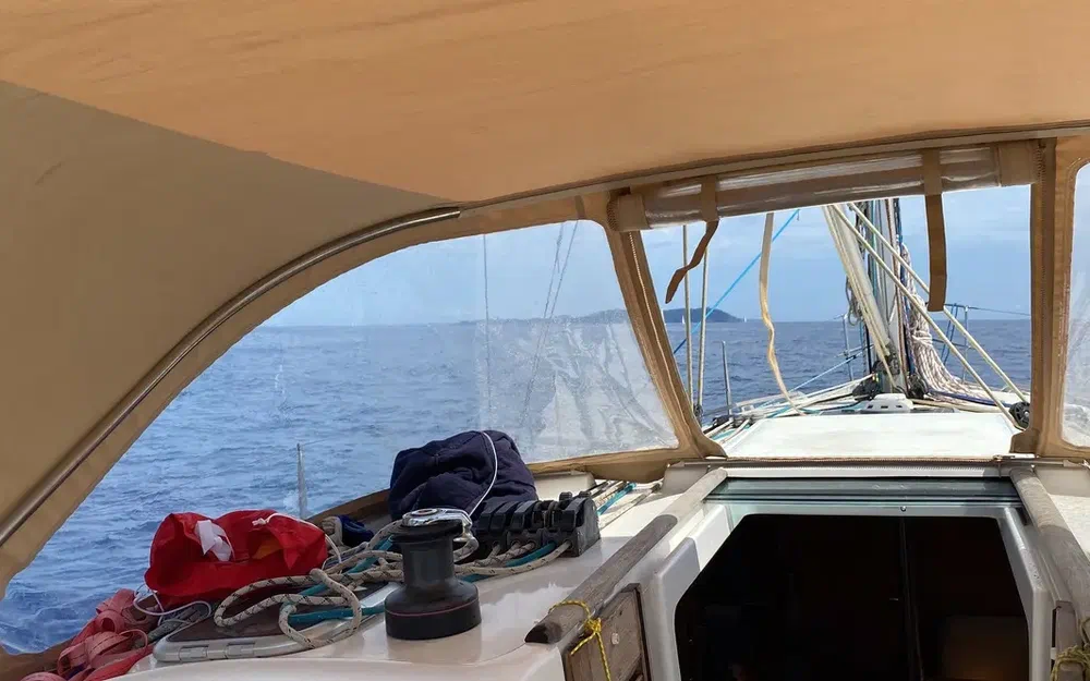 slider 16 Beneteau Cyclades 39.3