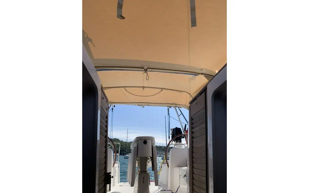 slider 17 Beneteau Cyclades 39.3