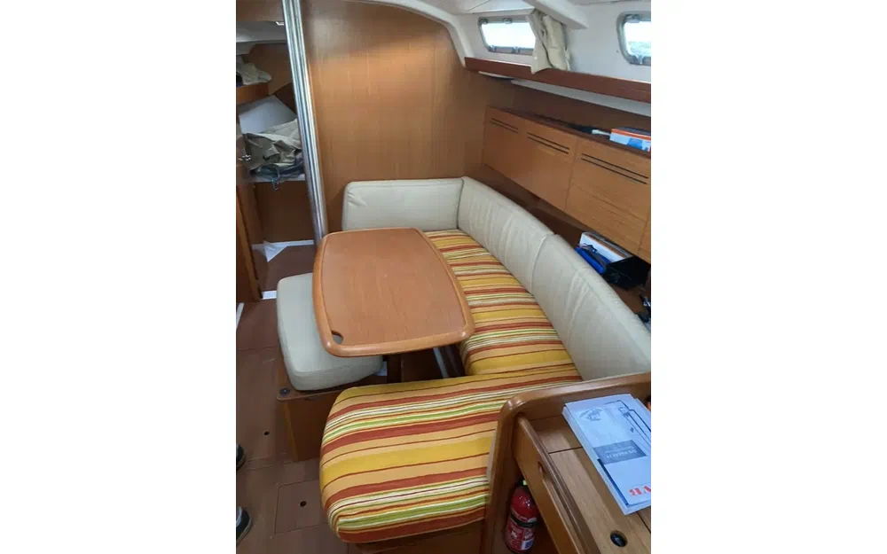 slider 21 Beneteau Cyclades 39.3