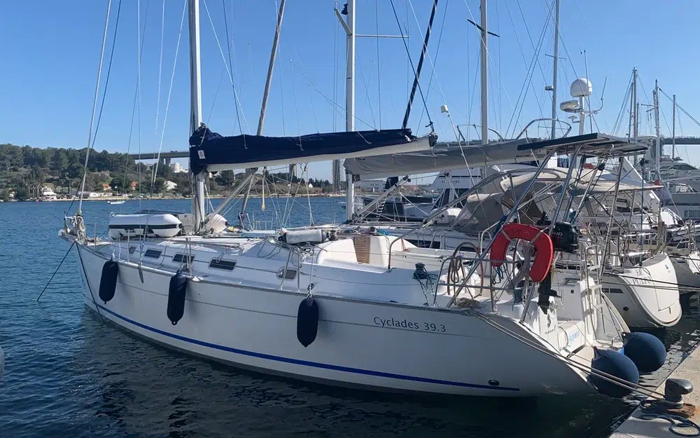 slider 2 Beneteau Cyclades 39.3