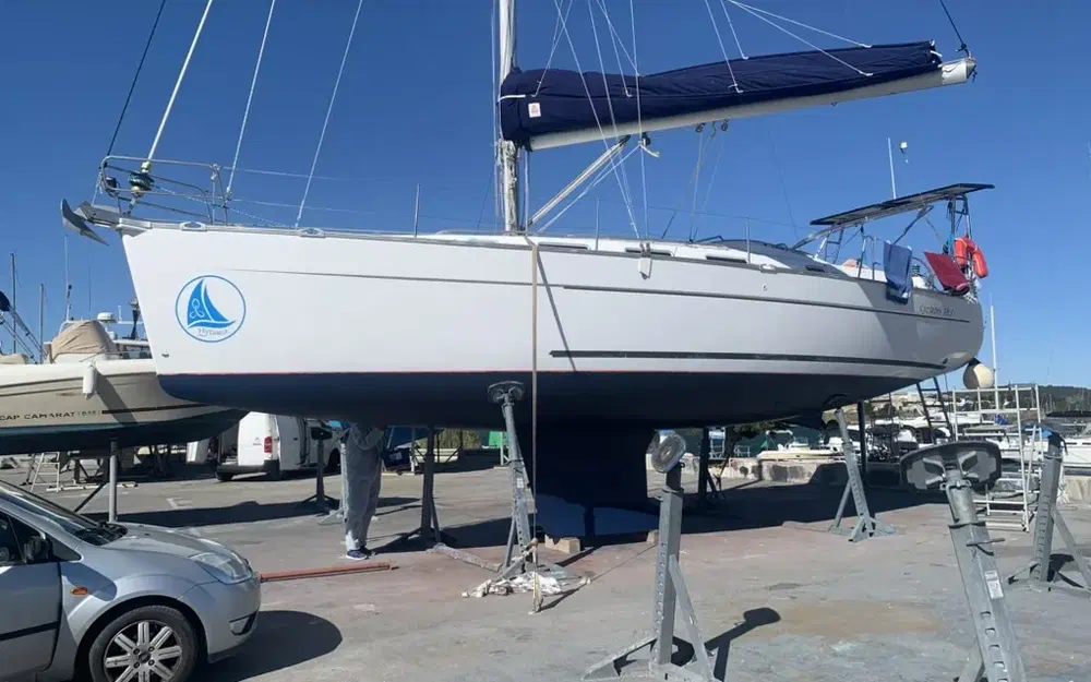 slider 8 Beneteau Cyclades 39.3