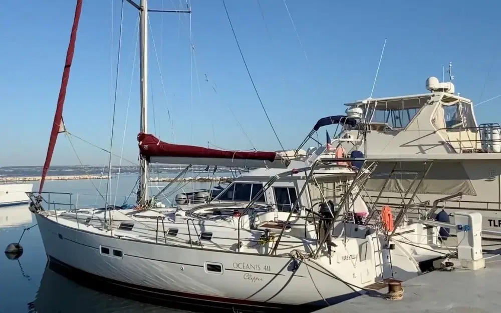 slider 1 Beneteau Oceanis 411