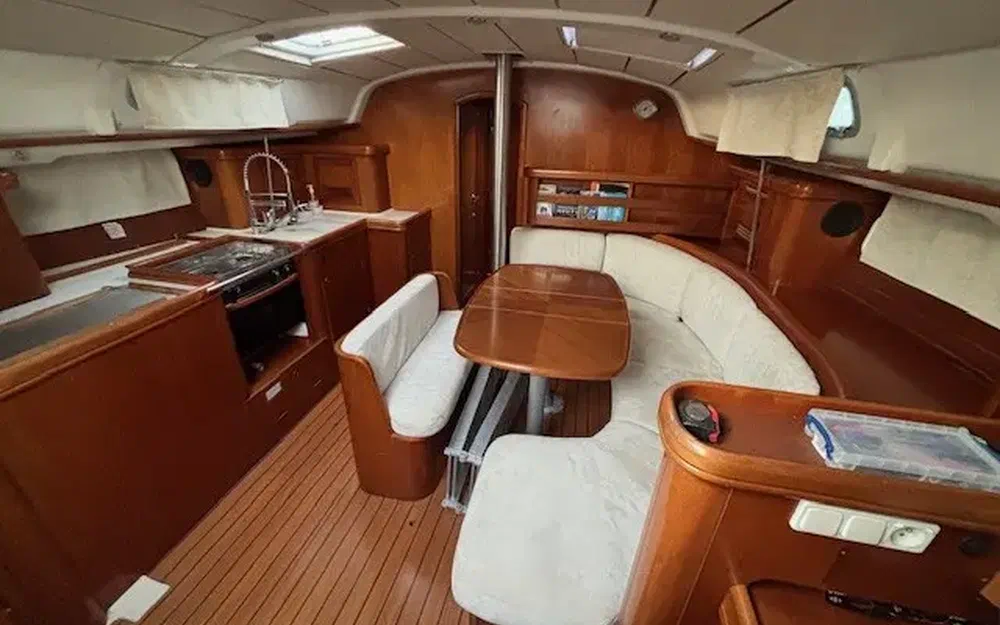 slider 28 Beneteau Oceanis 411