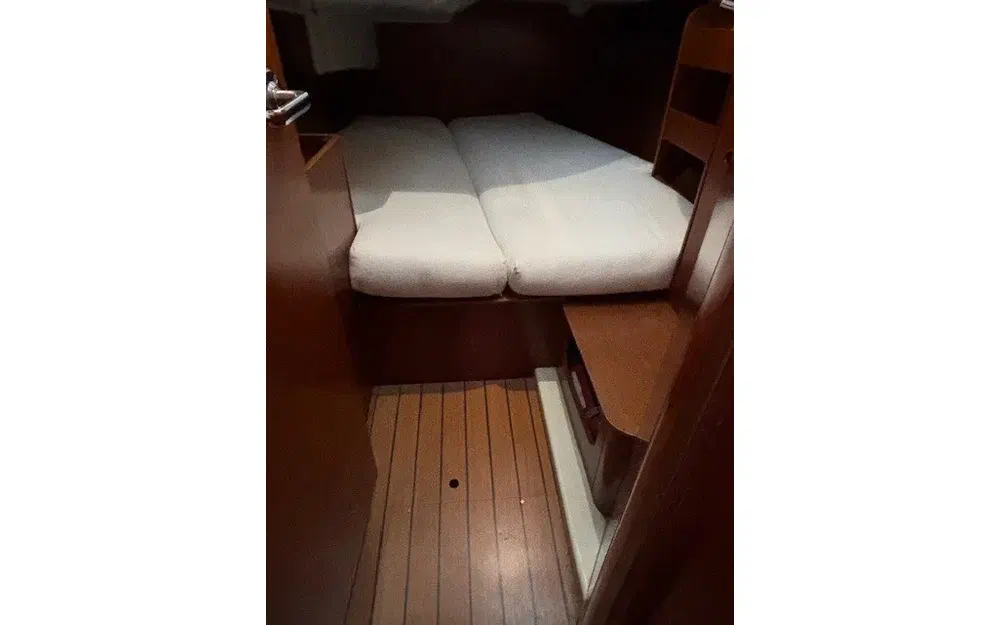 slider 33 Beneteau Oceanis 411