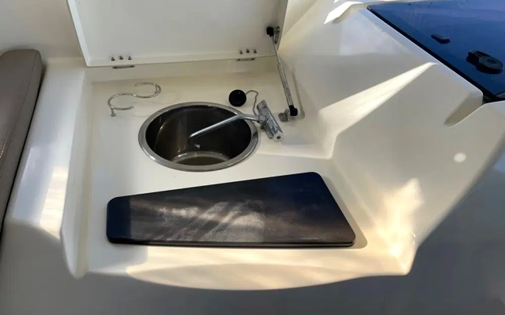 slider 15 Jeanneau Leader 10