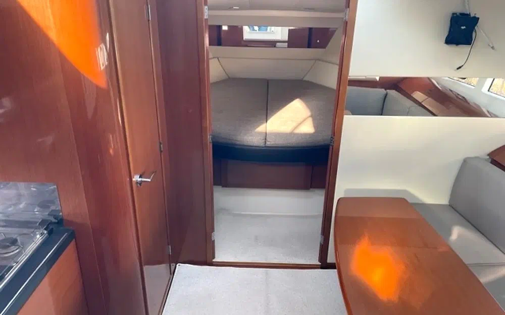 slider 22 Jeanneau Leader 10