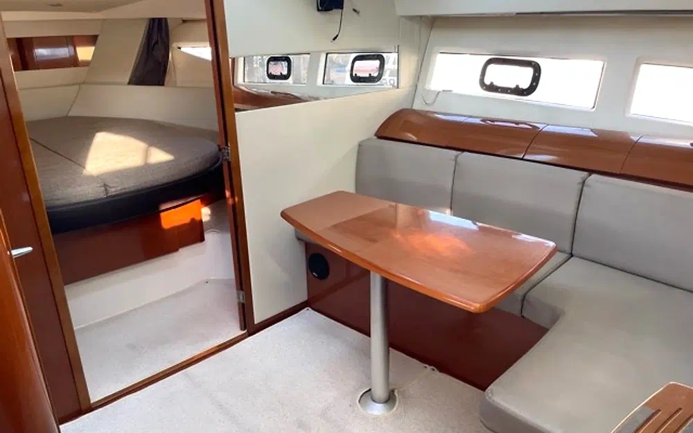 slider 32 Jeanneau Leader 10