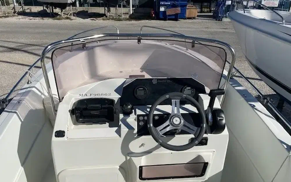 slider 13 Pacific Craft 545 Open