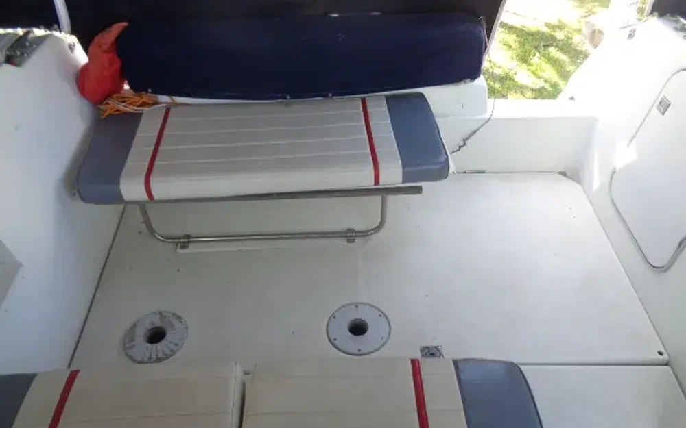 slider 6 Beneteau Flyer 8