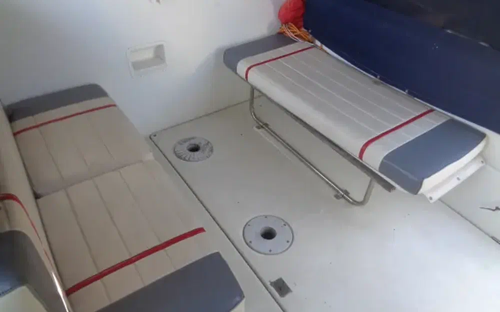 slider 8 Beneteau Flyer 8