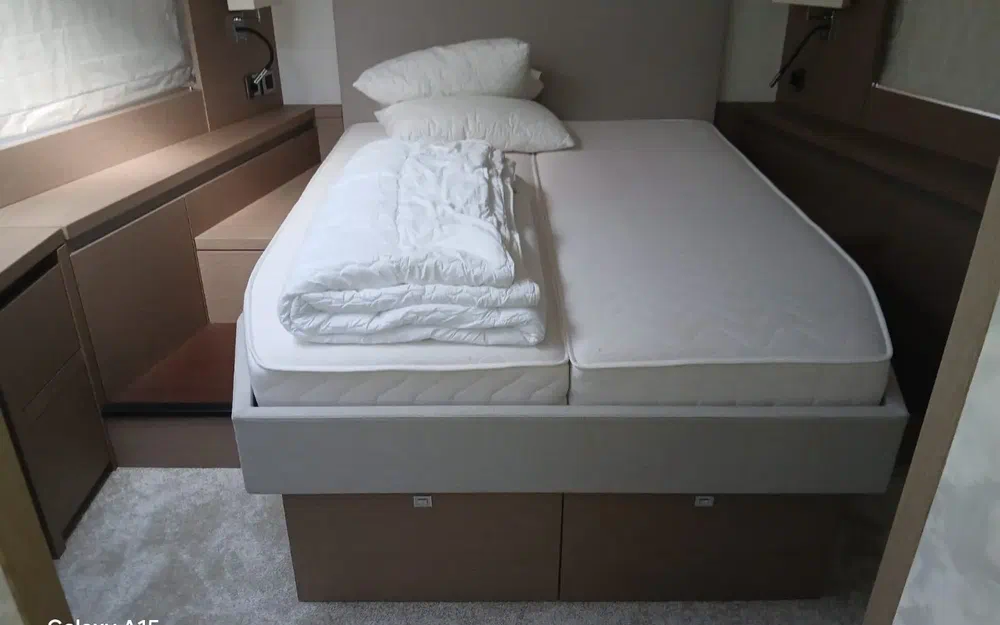 slider 22 Prestige Yachts PRESTIGE 630