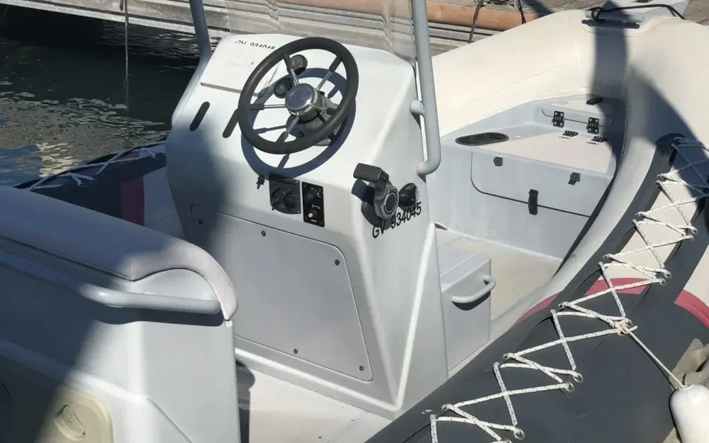 slider 22 HF Marine Highfield Ocean Master 590