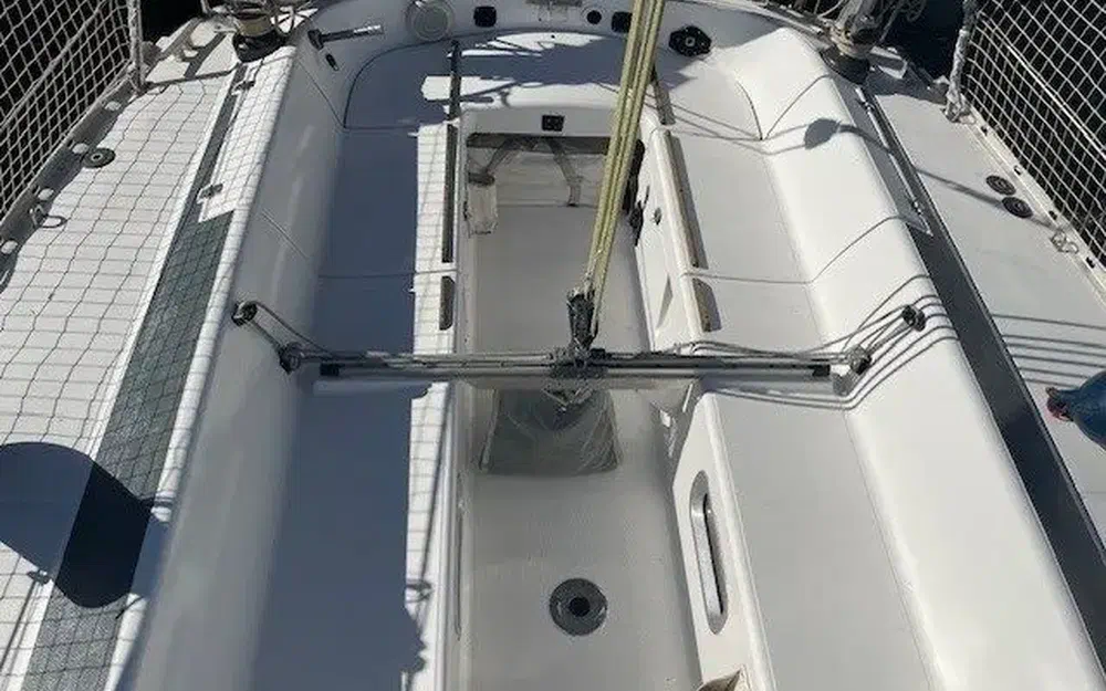 slider 9 Jeanneau Selection 37