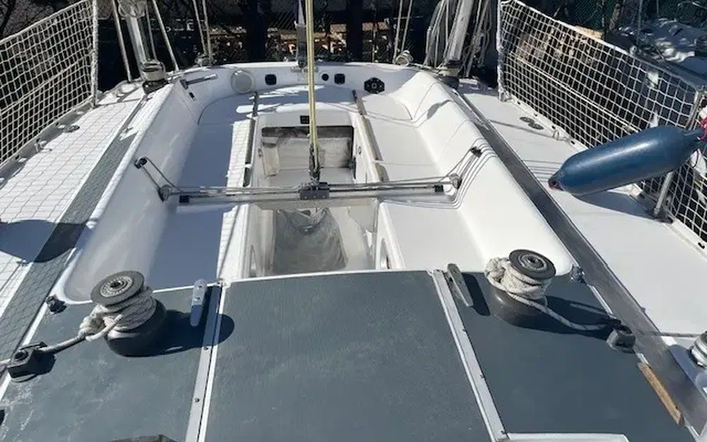 slider 12 Jeanneau Selection 37