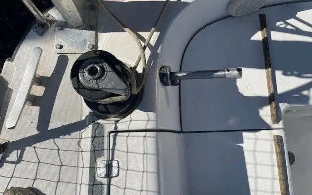 slider 15 Jeanneau Selection 37