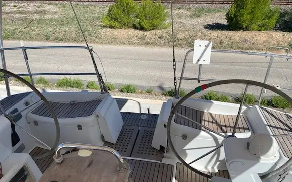 slider 19 Jeanneau Sun Odyssey 49