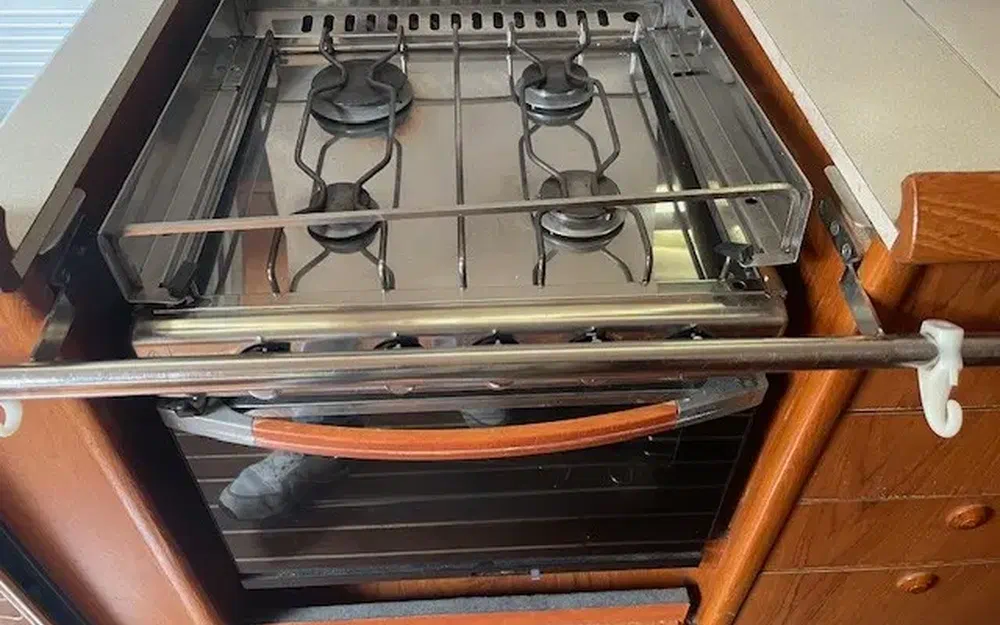 slider 24 Jeanneau Sun Odyssey 49