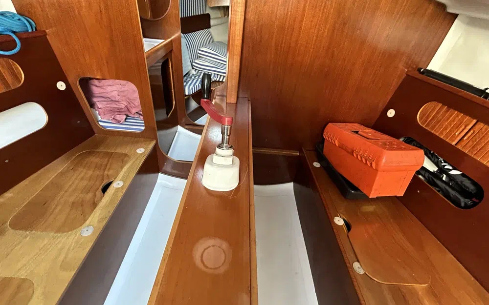 slider 1 Beneteau First 260 Spirit