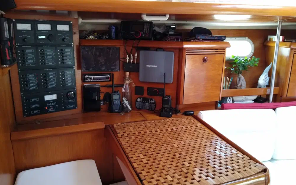 slider 17 Jeanneau Sun Odyssey 43