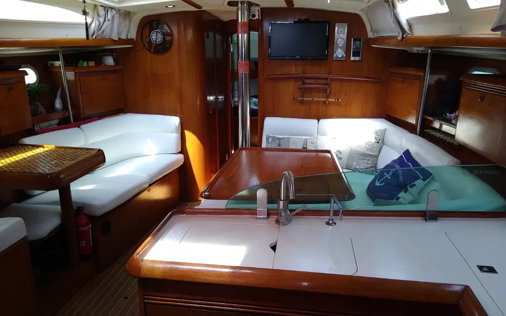 slider 19 Jeanneau Sun Odyssey 43