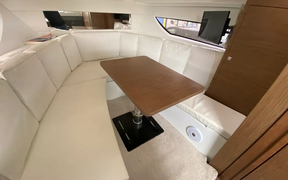 slider 9 Jeanneau Cap Camarat 10.5 CC